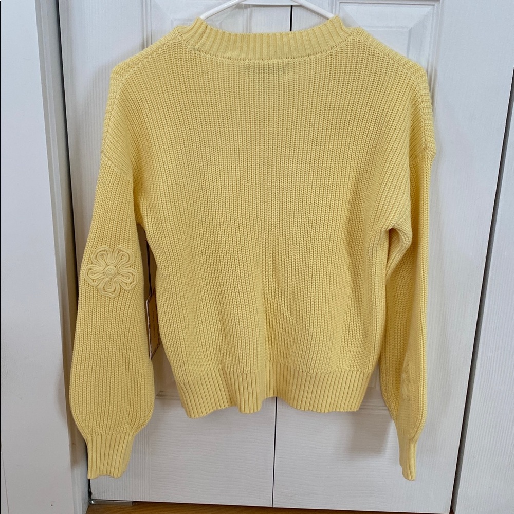 Laura Ashley women’s pale yellow crew neck sweater - Picture 6 of 6